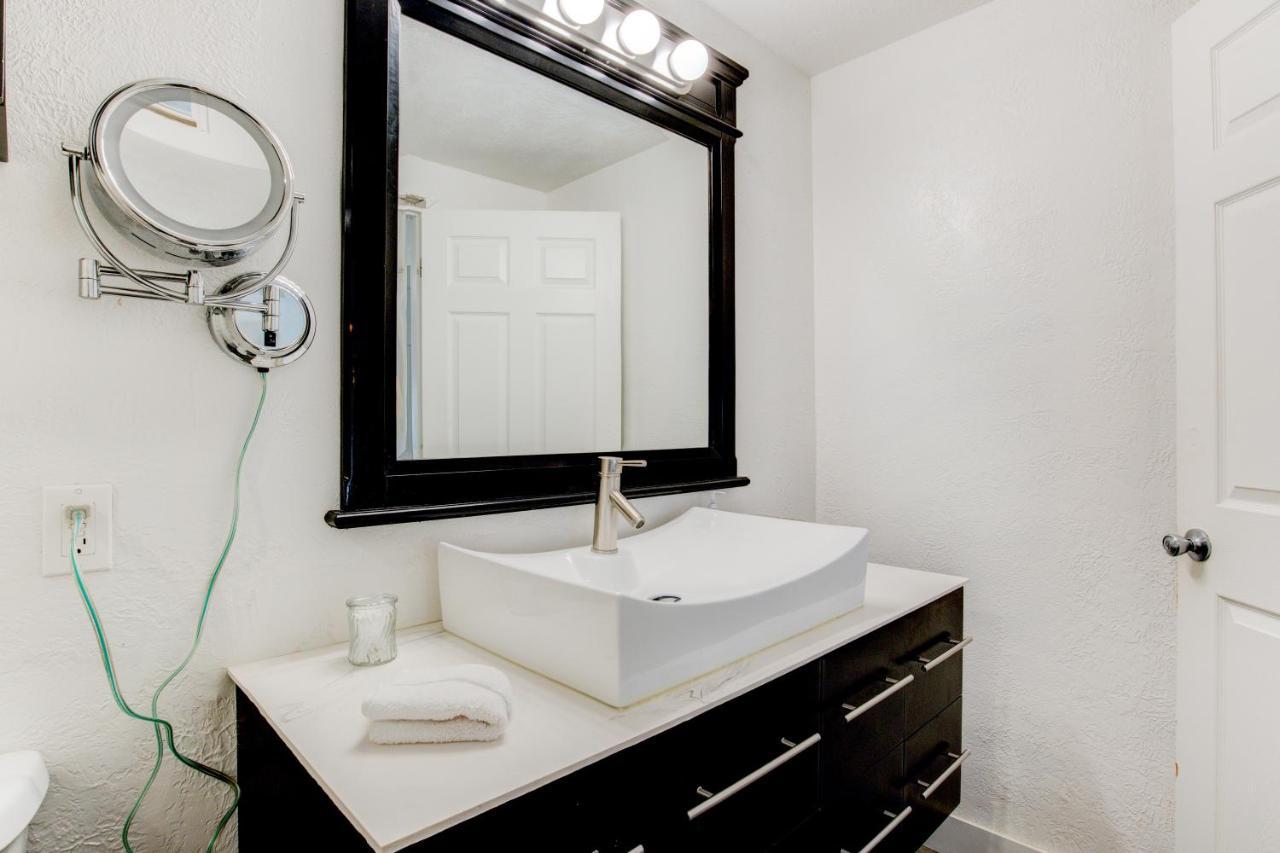 Modern Private Whole Unit 4 Bedroom Guest Suite King Bed Salt Lake City Eksteriør billede