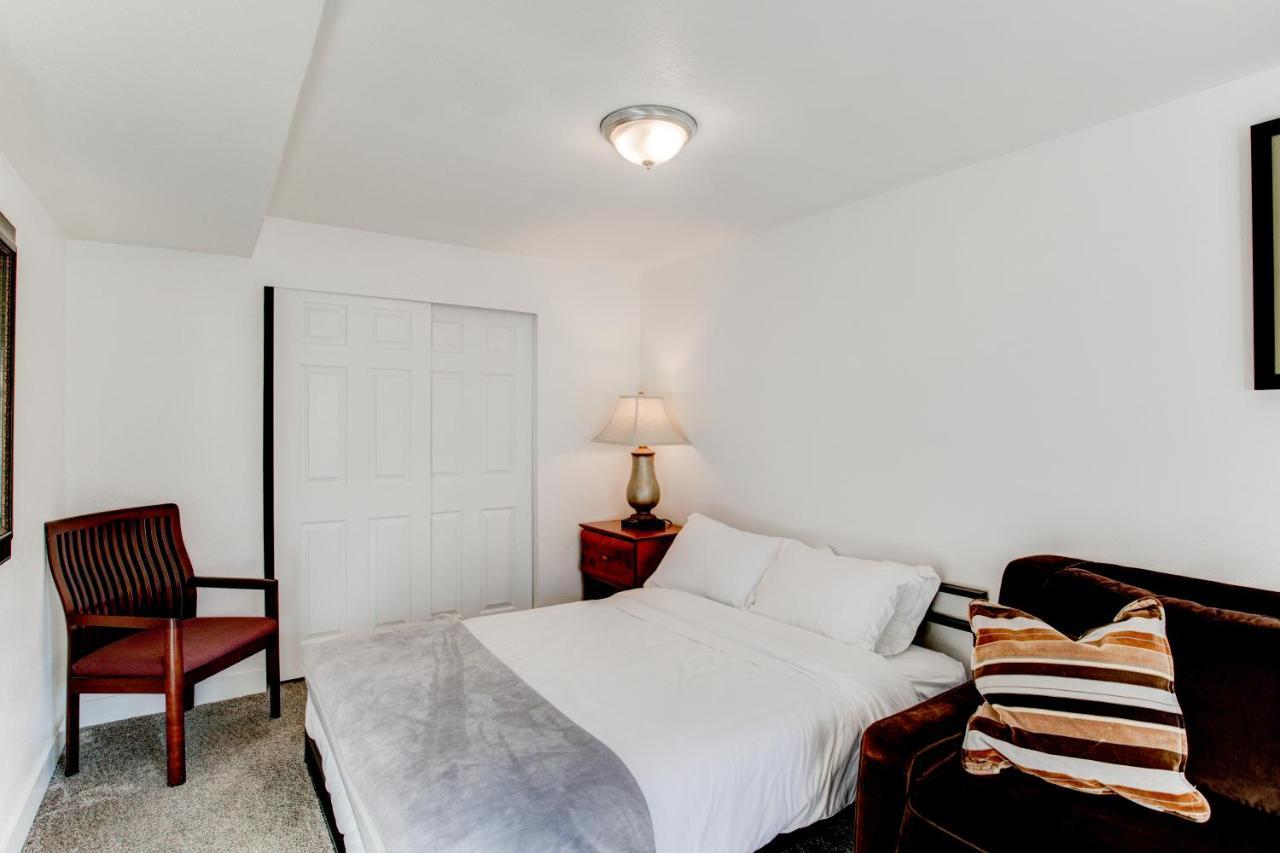 Modern Private Whole Unit 4 Bedroom Guest Suite King Bed Salt Lake City Eksteriør billede
